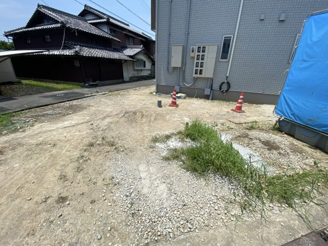 ラヴィエールの駐車場