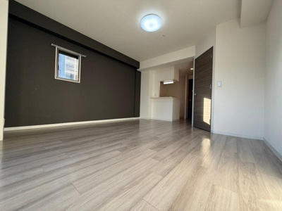 【居間・リビング】 | ラドゥセール梅田ウエスト