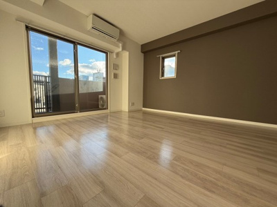 【居間・リビング】 | ラドゥセール梅田ウエスト