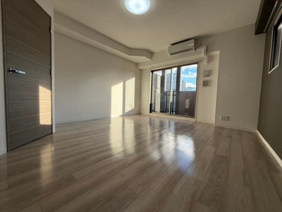 【洋室】 | ラドゥセール梅田ウエスト