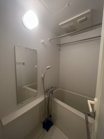 エスティメゾン登戸の浴室