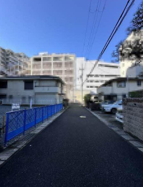 森南町1丁目　売土地の前面道路含む現地写真