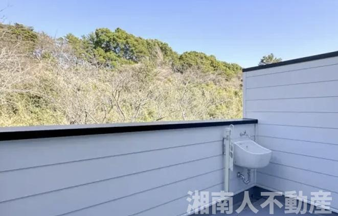 ★新築戸建て　茅ヶ崎市松風台　のバルコニー|落ち着いた時間を過ごせるバルコニーです