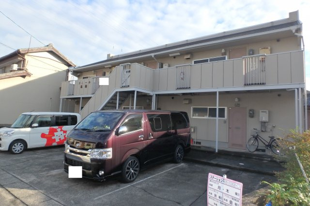 ドミール花園の駐車場