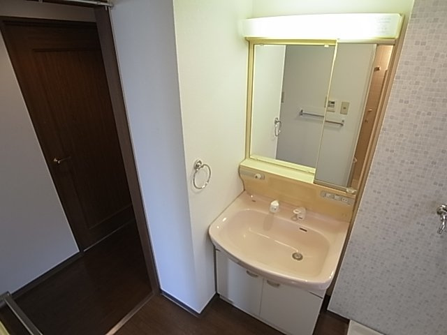 神戸市兵庫区浜崎通の賃貸マンションの洗面所