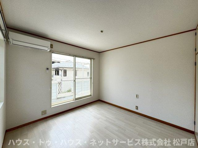 ハイツ宮島の居間・リビング