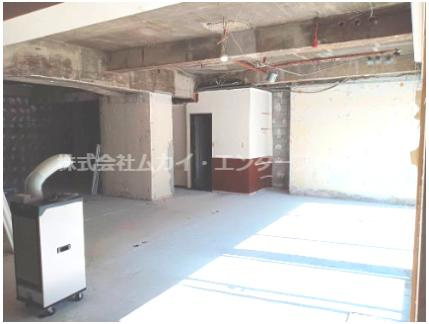 光信第2ビルの内装