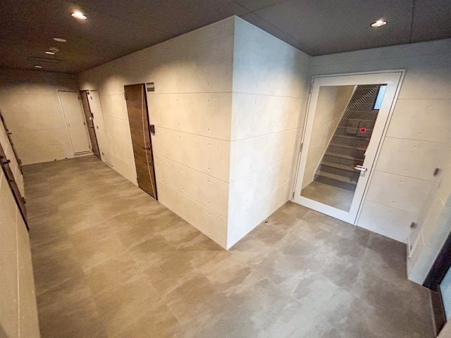 リアコート北田辺のロビー