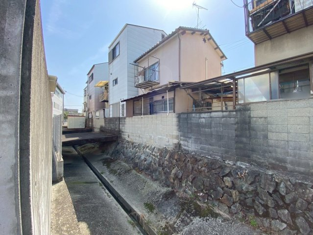 羽束師菱川町　条件無しの外観|【水路部分】