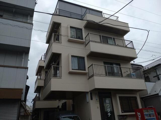 小林ビルの外観