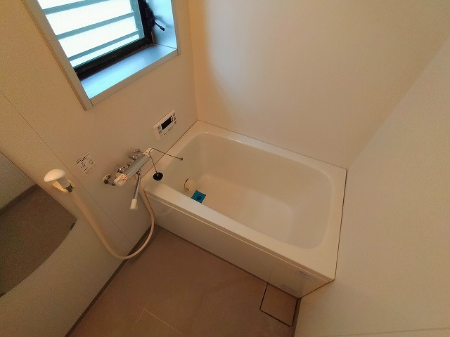 神戸市兵庫区上沢通１丁目の賃貸マンションの浴室