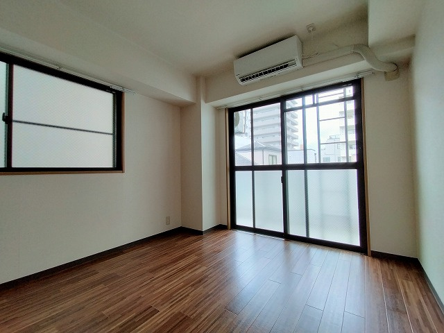 神戸市兵庫区上沢通１丁目の賃貸マンションの内装|洋室