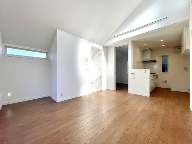 ＜LIBERi リーベリー＞練馬区旭町2丁目　生活快適エリア　限定1棟の居間・リビング