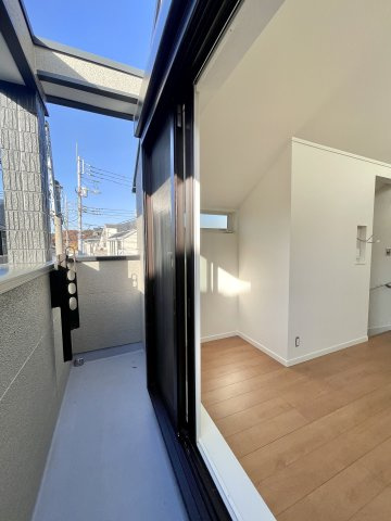 ＜LIBERi リーベリー＞練馬区旭町2丁目　生活快適エリア　限定1棟のバルコニー