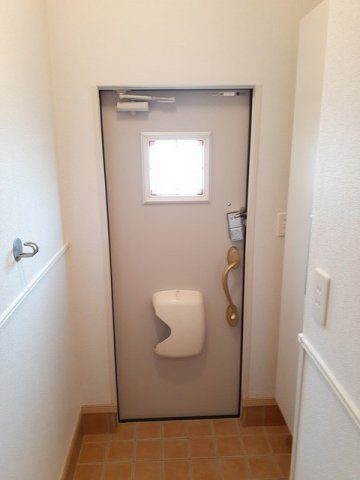 アルコバレーノⅢの玄関|シューズボックス付きの玄関です☆