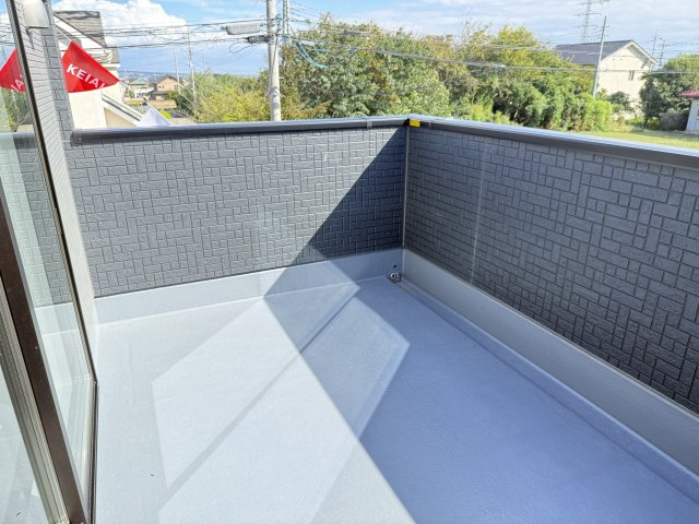 アーバンスタイル北群馬郡吉岡町9期　3号棟のバルコニー|お洗濯にも便利なバルコニー付き