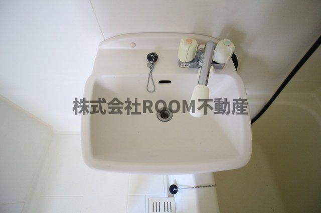 クレストコートBの洗面所|コンパクトで使いやすい洗面所