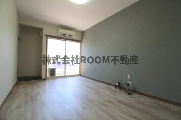 クレストコートBの洋室|広々とした洋室です