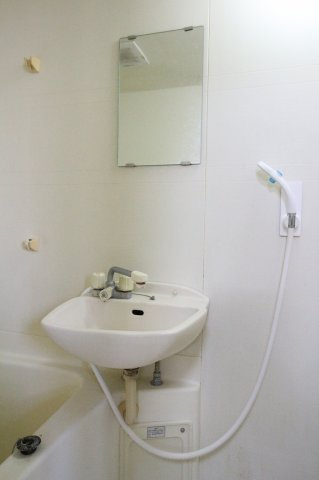 クレストコートBの浴室|きれいなお風呂です