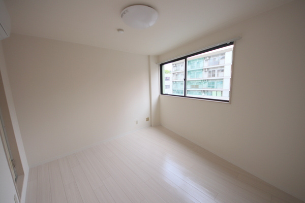 諏訪東生駒ビルのその他