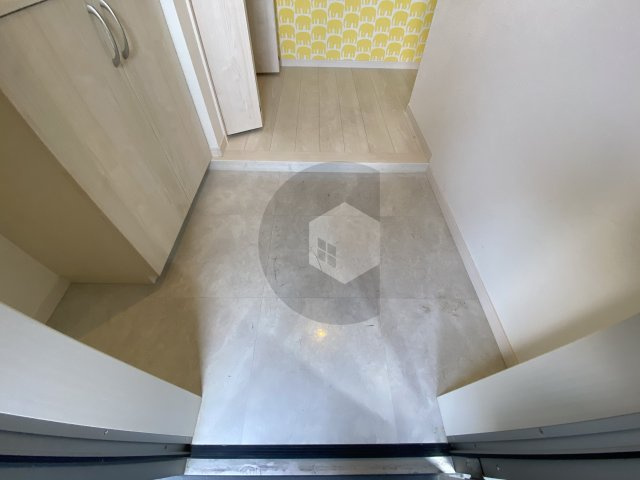 グロースコート弥刀の玄関