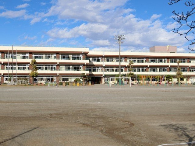 サン　ヴィレッジの周辺|寄居小学校まで260m