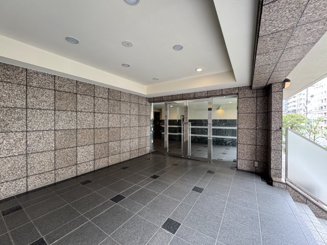 三軒茶屋シティハウスのエントランス