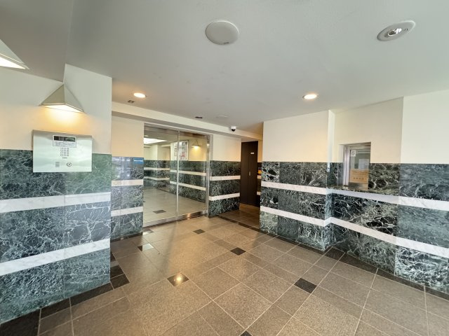 三軒茶屋シティハウスのエントランス