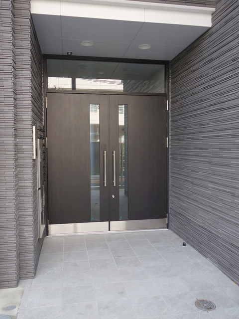 コルト蓮根のエントランス|★オートロック付エントランス★