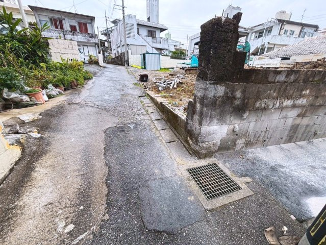 浦添市西原1丁目　土地　1号地の前面道路含む現地写真|2025/4/26　現地写真