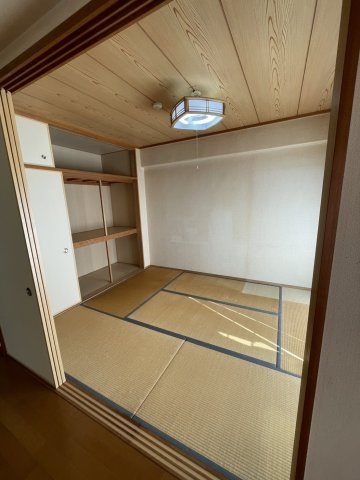 サーパス黒田の和室