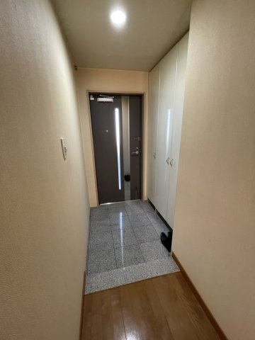 サーパス黒田の玄関