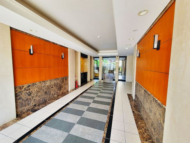 サーパス黒田のエントランス