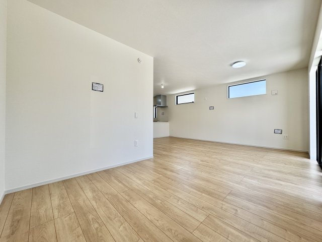 中央区市野町　1期の居間・リビング|間仕切り対応可能ですので
部屋の広さや使い方を変更する事もできます。