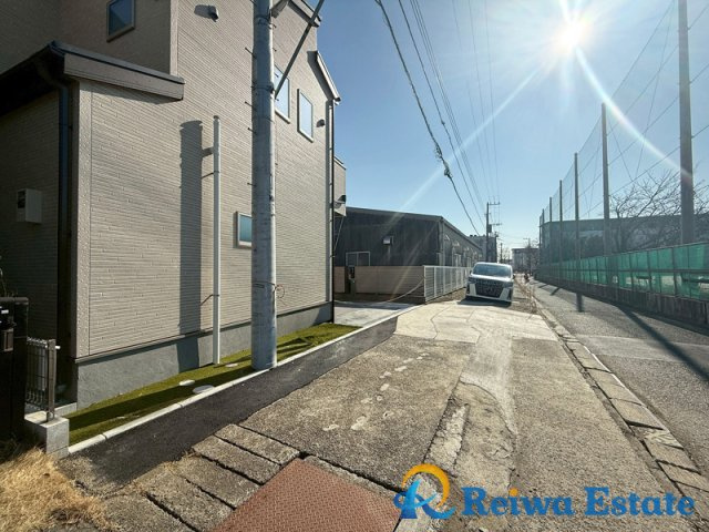 新築戸建　茅ヶ崎市高田1丁目の前面道路含む現地写真