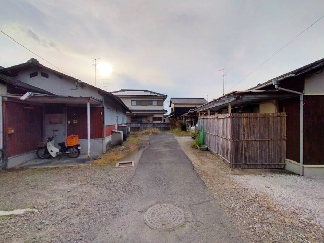 西条市中野甲525-1、526-1　収益物件