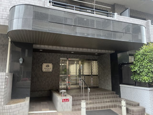 セトルコート長津田のエントランス