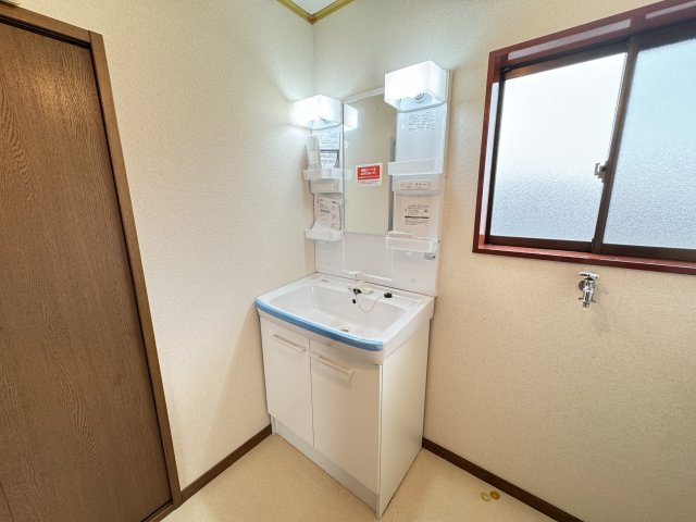 上信マンションの洗面所
