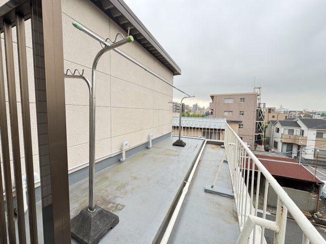 上信マンションのバルコニー