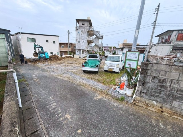 浦添市西原1丁目　土地　2号地の前面道路含む現地写真|2025/4/26　現地写真