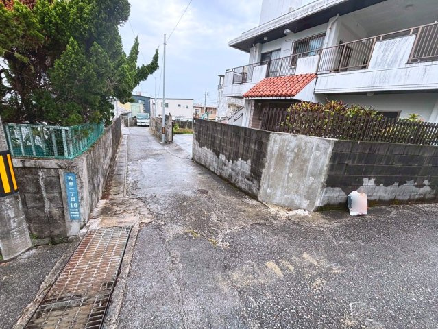 浦添市西原1丁目　土地　2号地の周辺|2025/4/26　前道