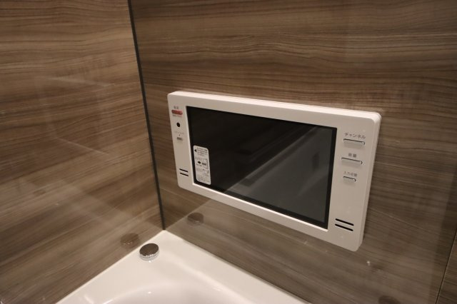 《仲介手数料無料》浦和区元町２丁目40-10(全1戸)新築一戸建てRESORT HOUSEの浴室|撮影日 2025年5月26日 15:00 曇り