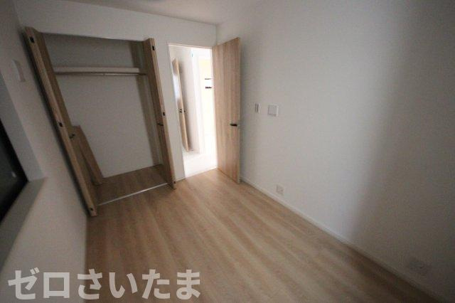 《仲介手数料無料》浦和区元町２丁目40-10(全1戸)新築一戸建てRESORT HOUSEの洋室|撮影日 2025年5月26日 15:00 曇り