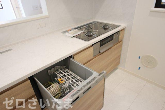 《仲介手数料無料》浦和区元町２丁目40-10(全1戸)新築一戸建てRESORT HOUSEのキッチン|撮影日 2025年5月26日 15:00 曇り