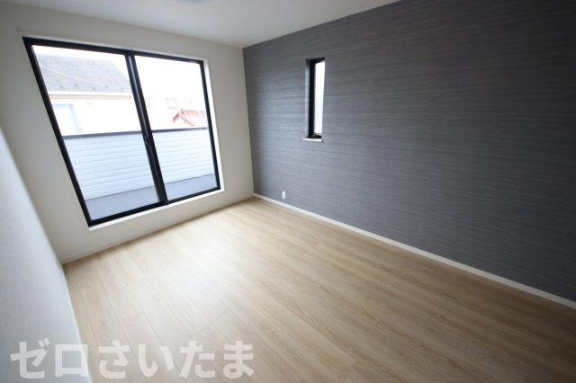 《仲介手数料無料》浦和区元町２丁目40-10(全1戸)新築一戸建てRESORT HOUSEの洋室|撮影日 2025年5月26日 15:00 曇り