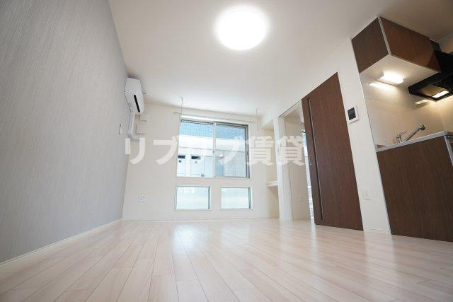 ガルデ寒川の居間・リビング