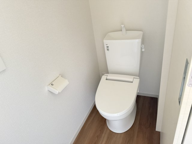 アーバンスタイル北群馬郡吉岡町9期　2号棟のトイレ|2階トイレです。清潔感のある白を基調としています。