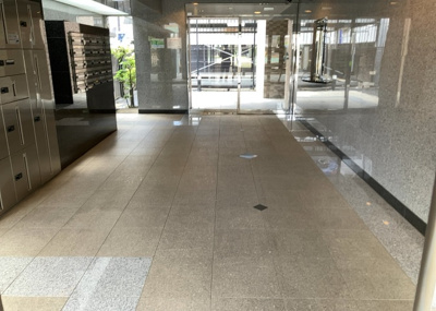 【内装】 | ロックヒルズ本厚木駅前 | 共有部分は、住民なら誰もが使える設備のこと。例えば駐車場やエレベーター、インターネット設備、セキュリティ設備などがあります。他にも、マンションの廊下・外部階段やエントランス・ゴミ置き場などがあります。