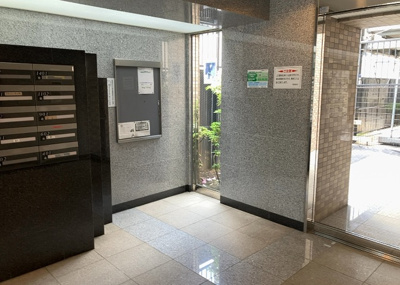 【内装】 | ロックヒルズ本厚木駅前 | 共用部分は、一棟の建物に住む区分所有者全員が共同で所有するとし、共用部分の管理、補修などは、区分所有者で形成される管理組合が行います。個人の判断で勝手に変更することはできませんので覚えておきましょう。