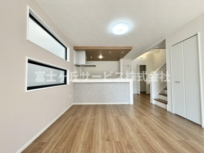 【キッチン】 | 静岡市葵区西千代田町 新築一戸建て 2号棟 | キッチン正面です